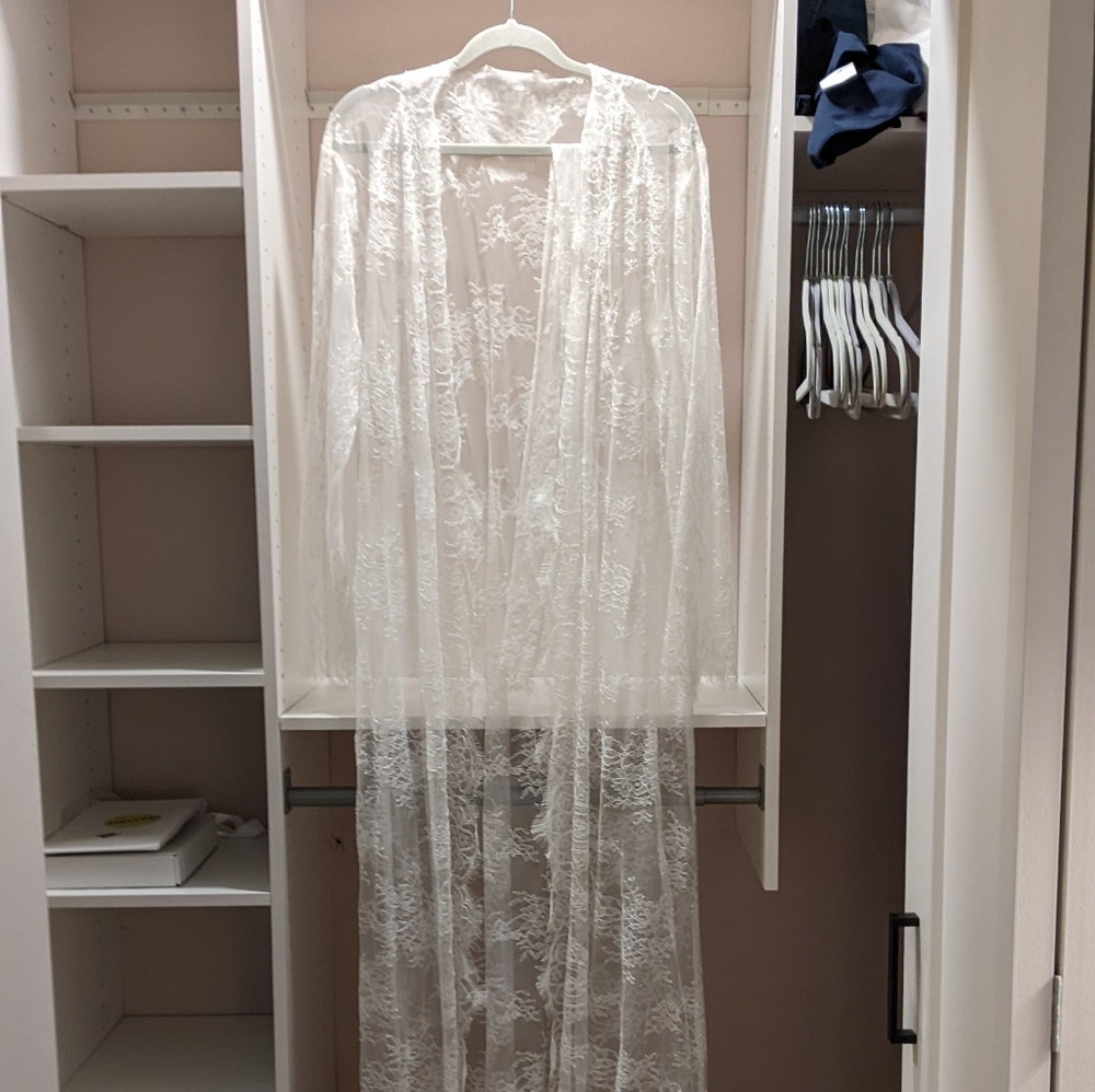 Chantilly Lace Robe Stylish Bride Accs